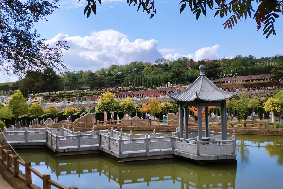 沈阳龙泉墓园